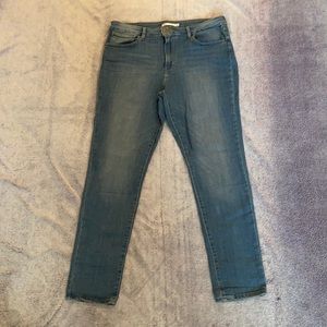 Levi’s 721 High Rise Skinny Jeans
